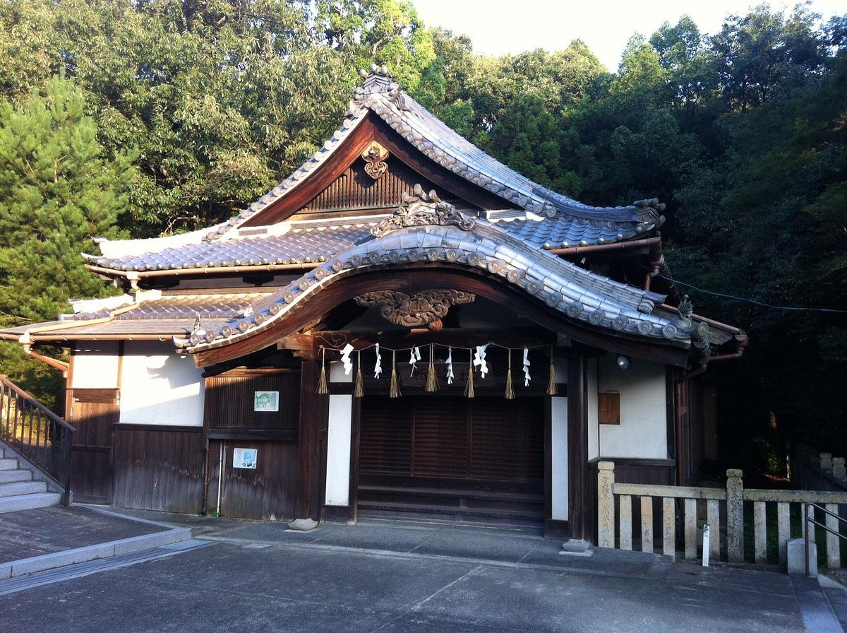 ⛩️ 해 언덕 신사 (히오카 진자) 이미지 1